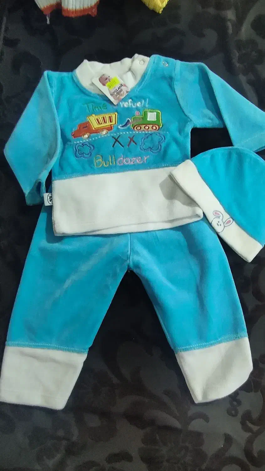 ست مخمل نوزادی|کفش و لباس بچه|شهرکرد, |دیوار