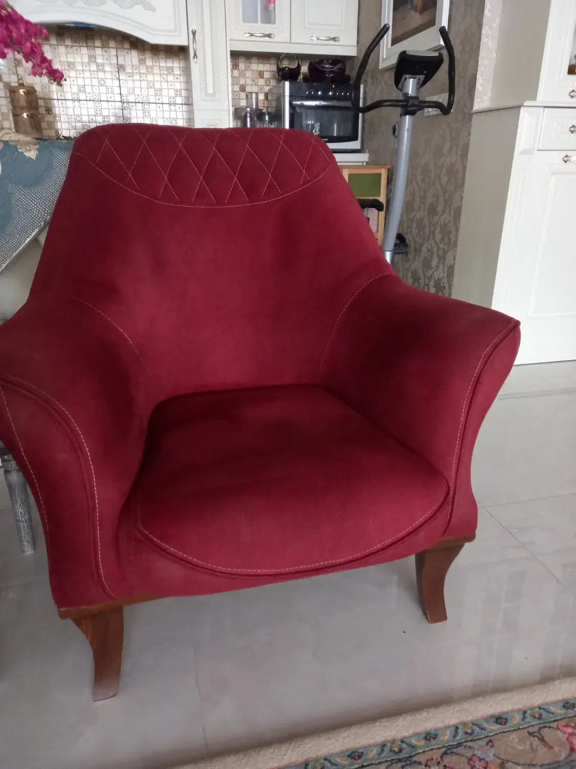 مبل ۳نفره که حالت استراحتی وخواب هم میشود|مبلمان خانگی و میز عسلی|مشهد, گوهرشاد|دیوار