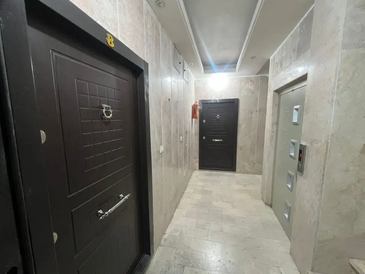 ۸۰ متر فول نصبیات کم واحد در کهریزک|فروش آپارتمان|ری, شهید بهشتی|دیوار