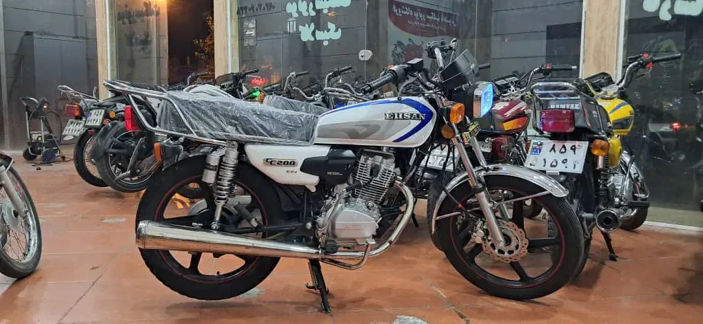 احسان 200 مدل 1402مدارک تکمیل مشابه صفر|موتورسیکلت|ایرانشهر, |دیوار