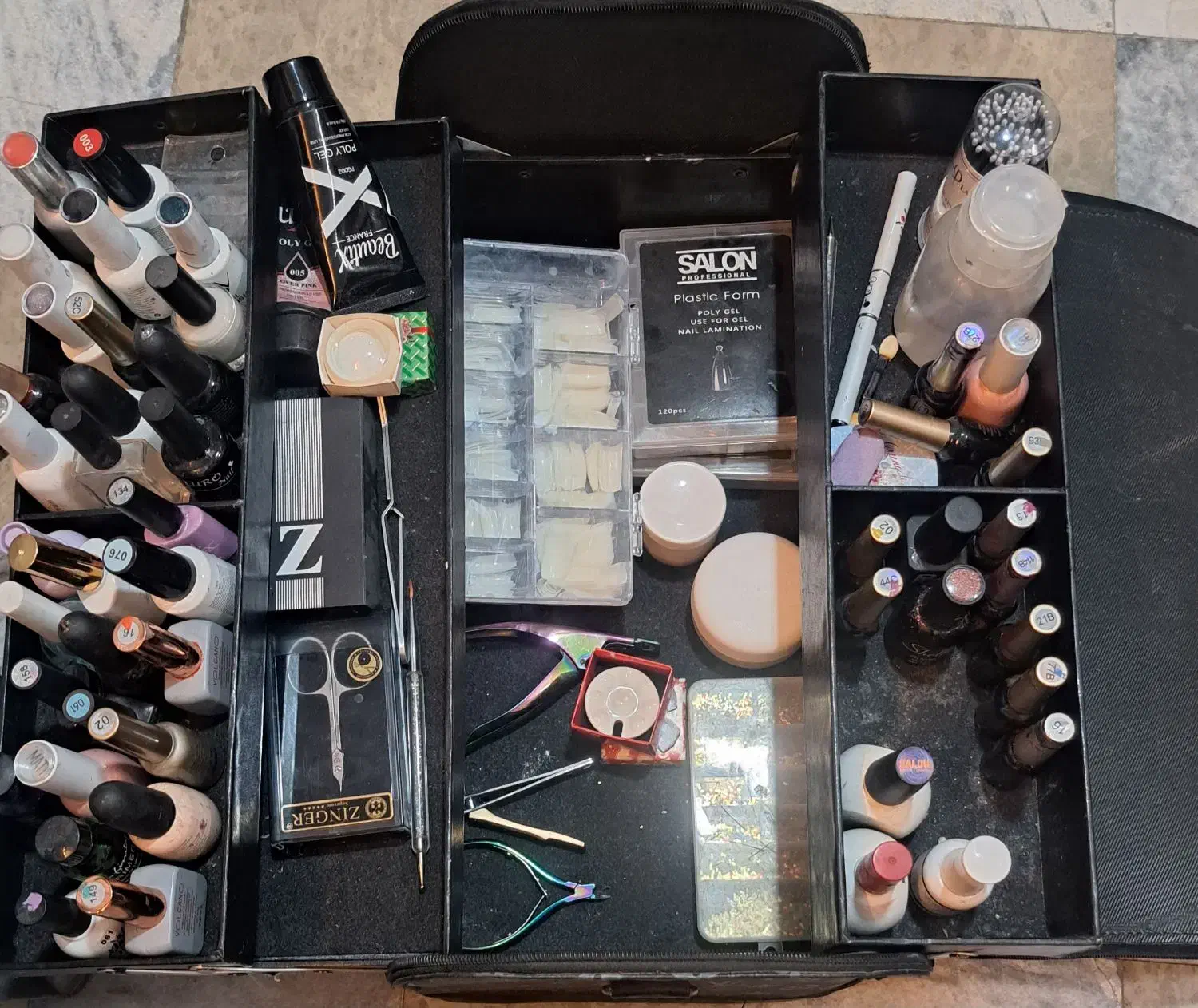 فروش وسایل کاشت ناخن .|آرایشی، بهداشتی، درمانی|اراک, |دیوار