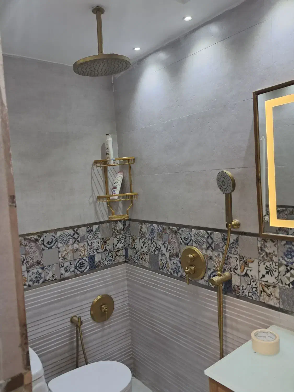 تاسیسات و اب برق فاضلاب|خدمات پیشه و مهارت|آبسرد, |دیوار