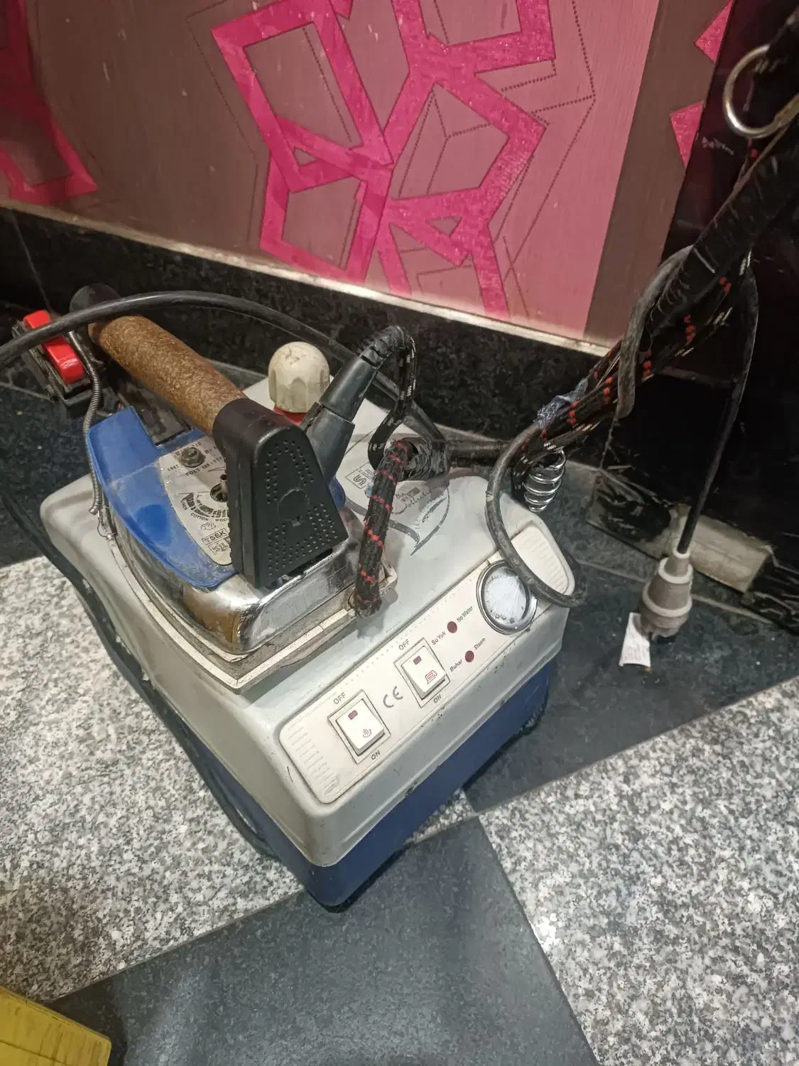 اتو بخار ترک در حد نو|اتو و لوازم اتو|بروجرد, |دیوار