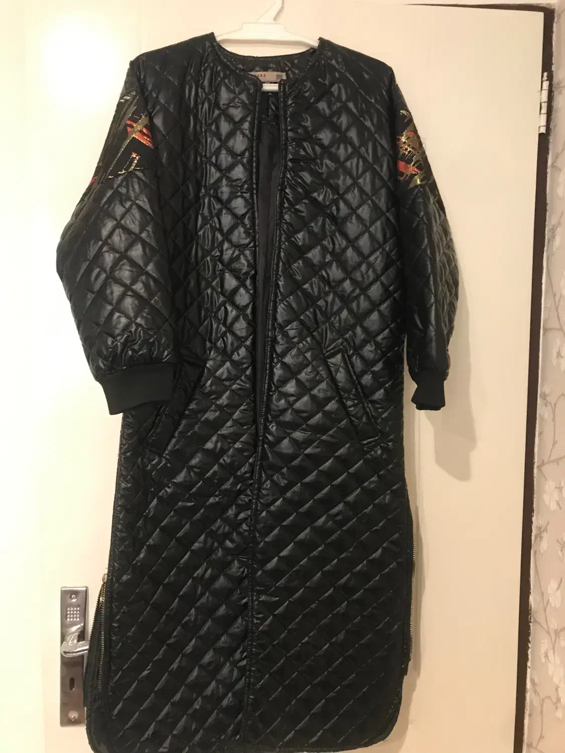 کاپشن|لباس|ملایر, |دیوار