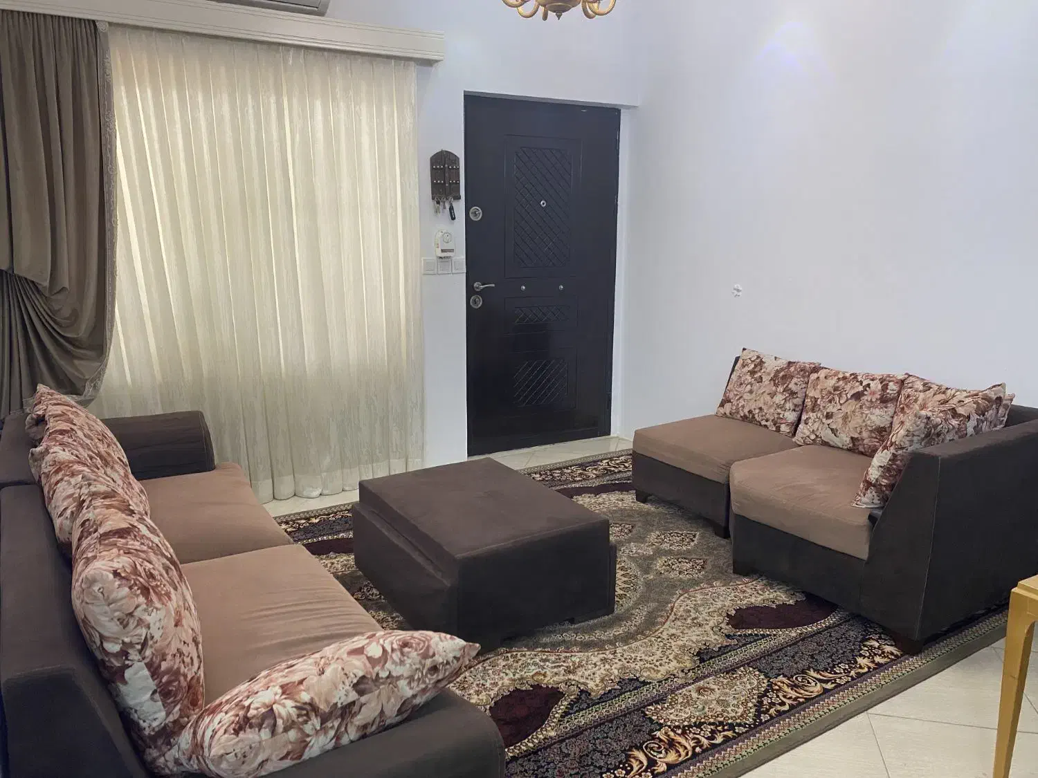 مبل|مبلمان خانگی و میز عسلی|بابلسر, |دیوار