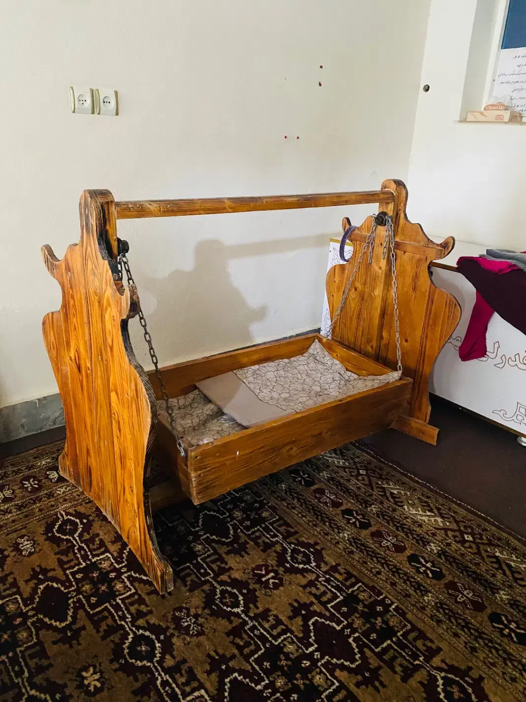 گهواره کودک|تخت و صندلی بچه|گنبد کاووس, |دیوار