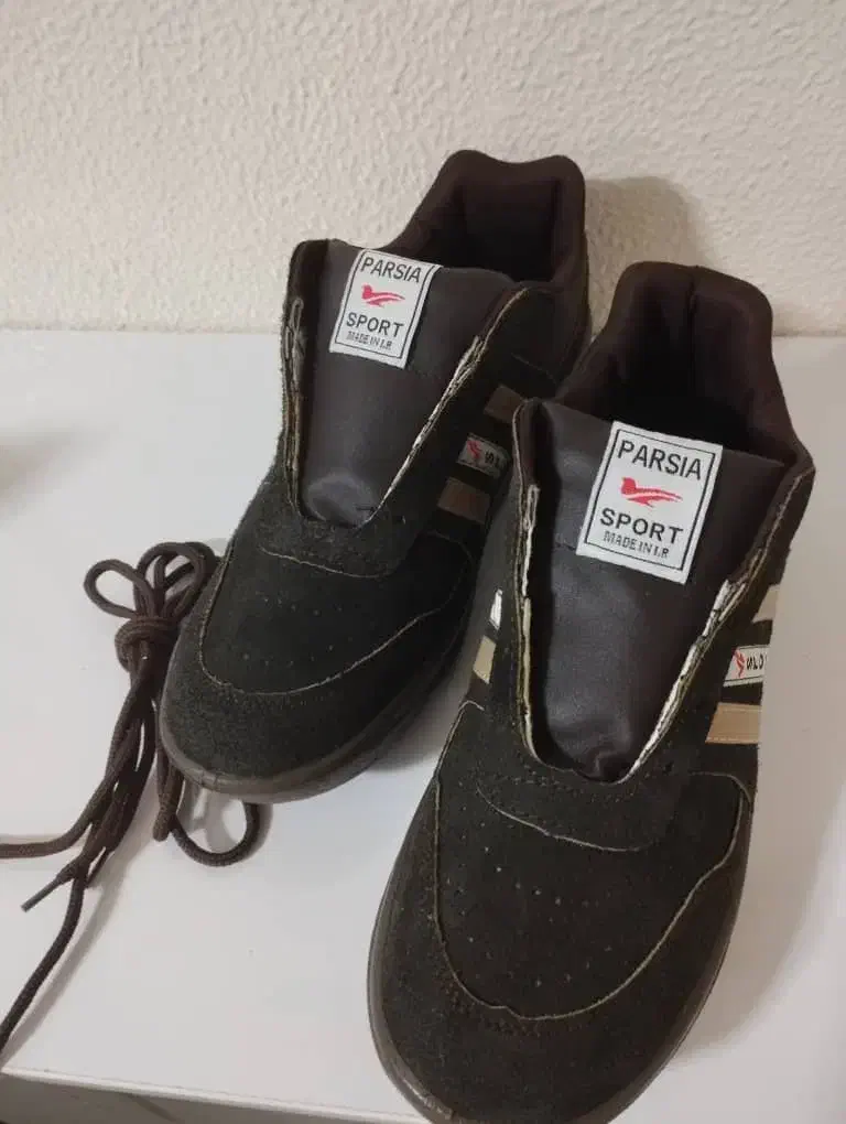 کفش|کیف، کفش، کمربند|شاهینشهر, شهرک گلدیس|دیوار