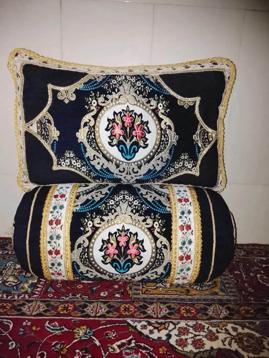 بالش و پشتی|پشتی|یاسوج, |دیوار