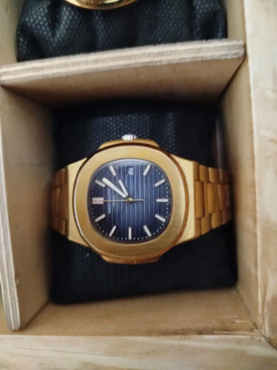 5تا ساعت سوئیس پشت پلمپ|ساعت|دورود, |دیوار