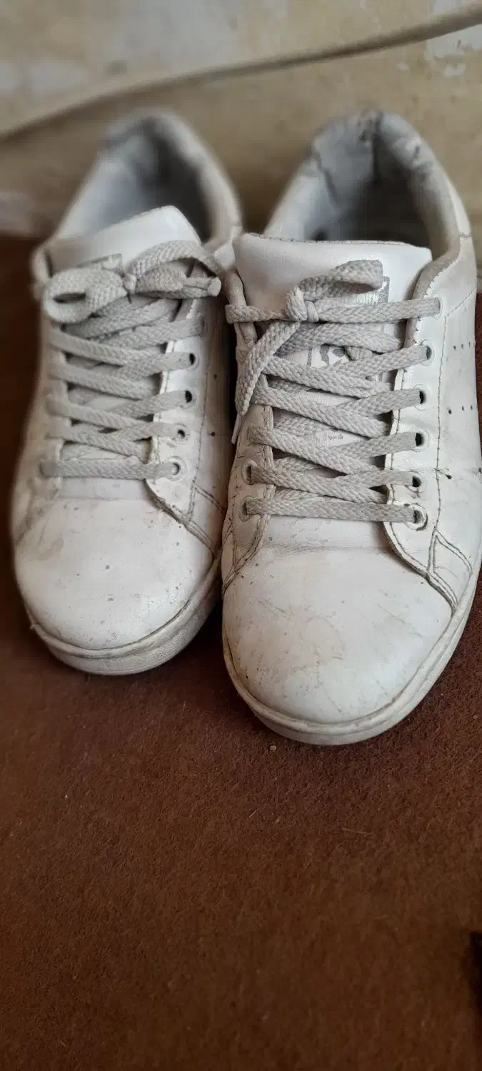 تعدادی کفش طبی کتونی حراج فقط پنجاه|کیف، کفش، کمربند|کرمان, |دیوار