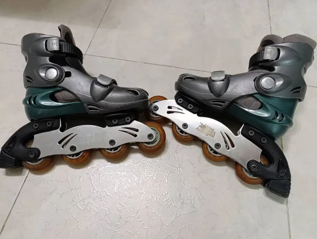 اسکیت|دوچرخه، اسکیت، اسکوتر|پیشوا, |دیوار