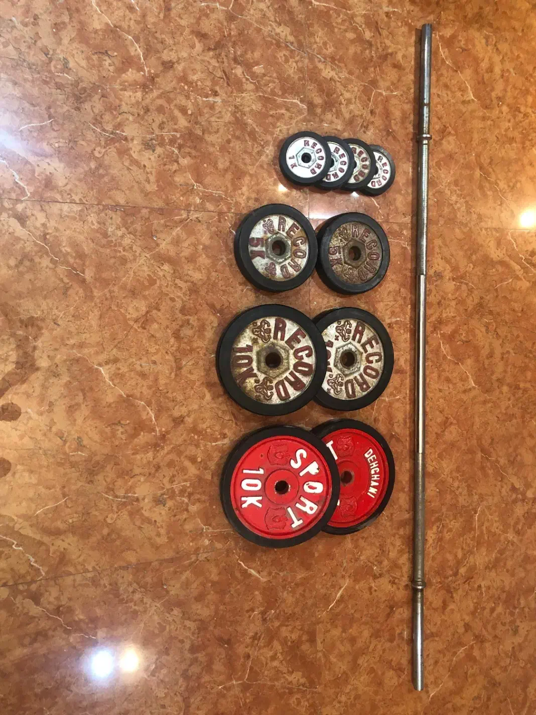 یک عدد هالتر و ۱۰ عدد دمبل|تجهیزات ورزشی|تهران, فرمانیه|دیوار