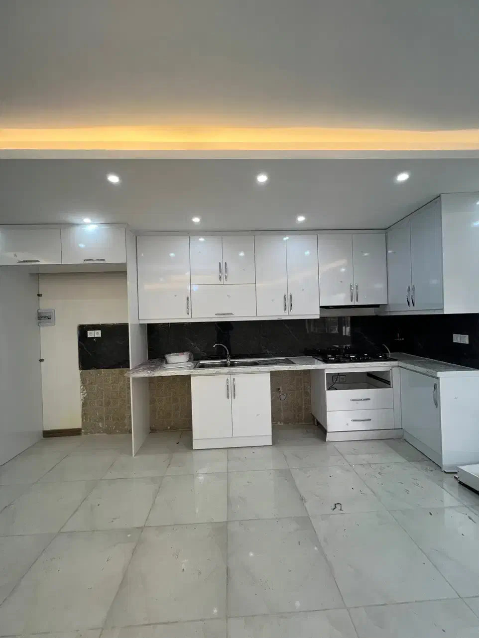 ۸۰مترنوساز،طبقه اول،کوچه پارسیان|فروش آپارتمان|لاهیجان, یوسف آباد|دیوار