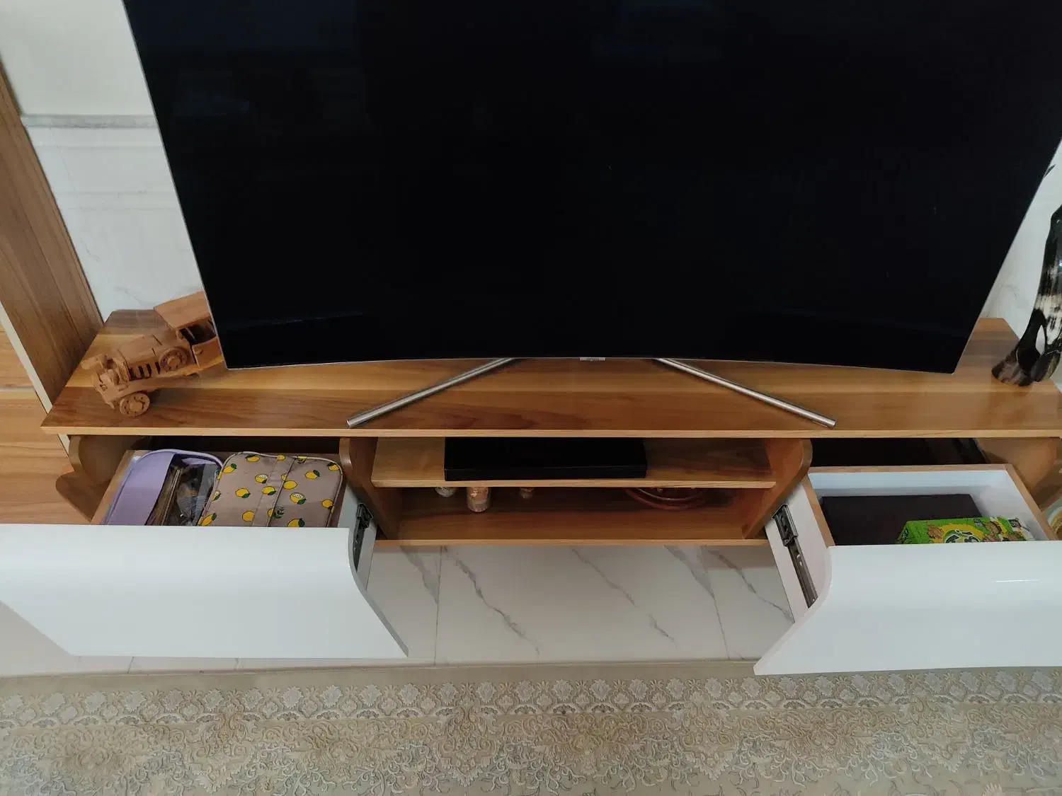 میز تلویزیون برند کارلو|میز تلویزیون|قم, صفاشهر|دیوار