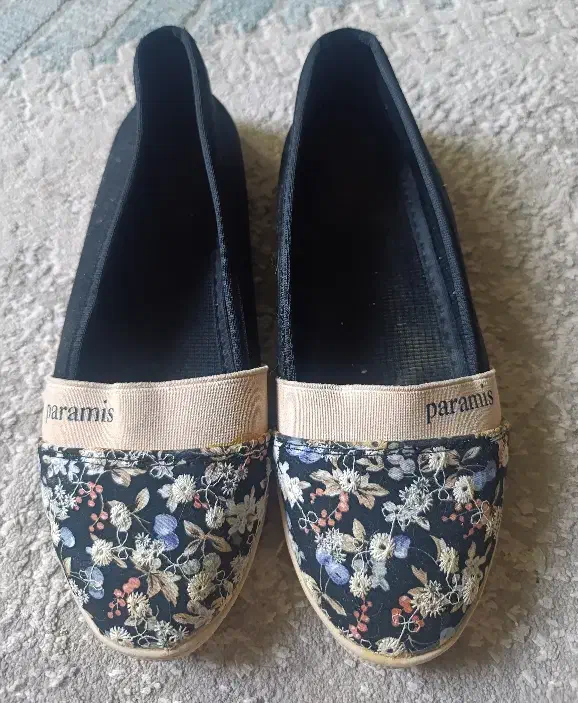 دو عدد کفش راحتی سایز 38|کیف، کفش، کمربند|تهران, مختاری|دیوار