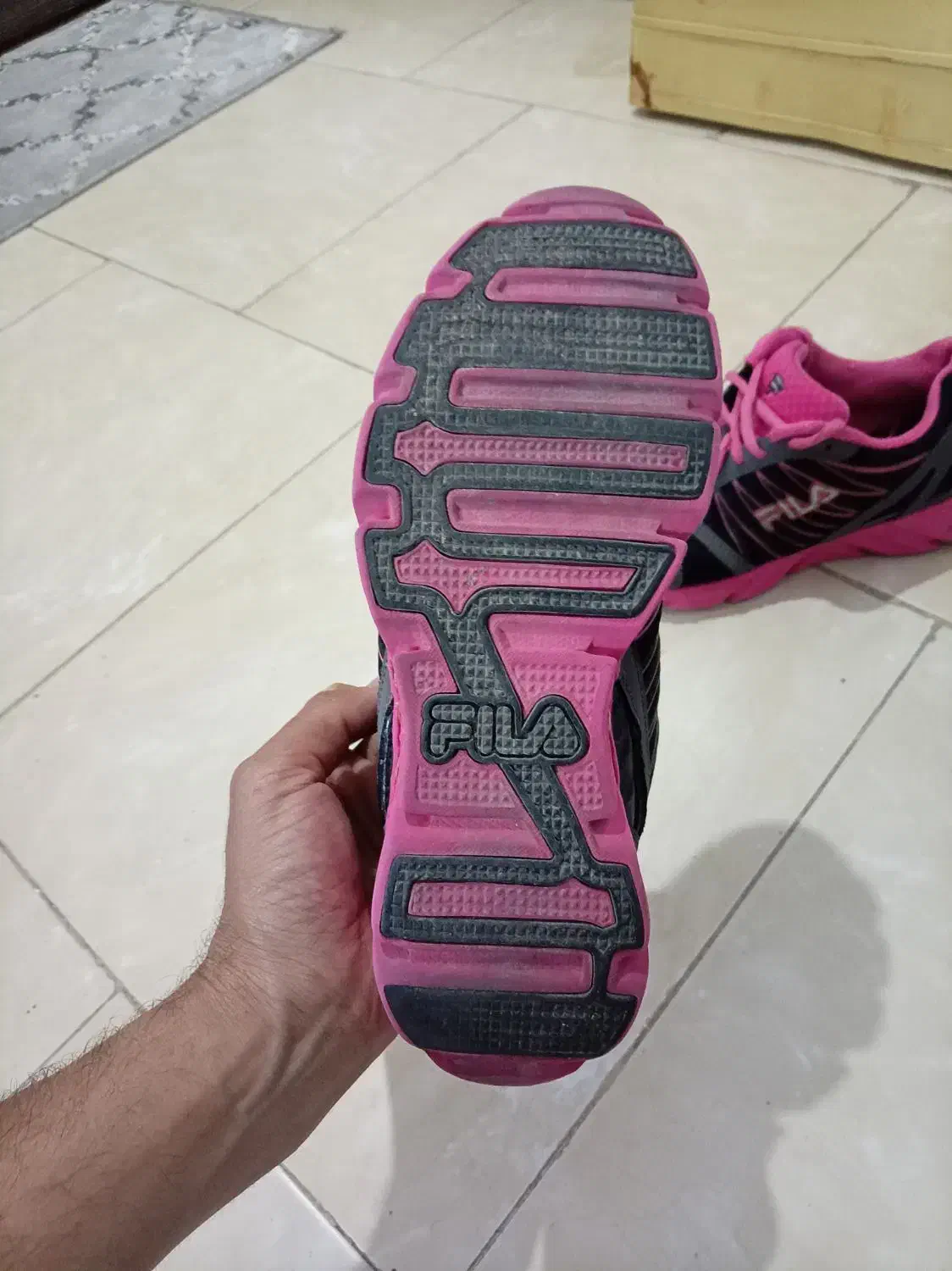 کتونی فیلا اورجینال سایز38ونیم|کیف، کفش، کمربند|هشتگرد, شهرک ارم شرقی|دیوار