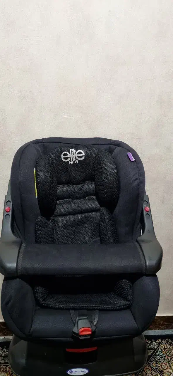 صندلی کودک ماشین تمیز و نو|تخت و صندلی بچه|رودسر, |دیوار