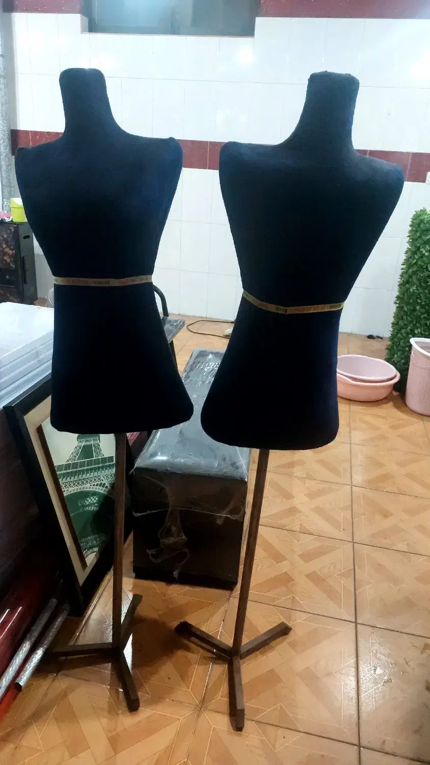 مانکن لباس|لوازم خیاطی و بافتنی|بندر انزلی, لیچارگی حسن رود|دیوار