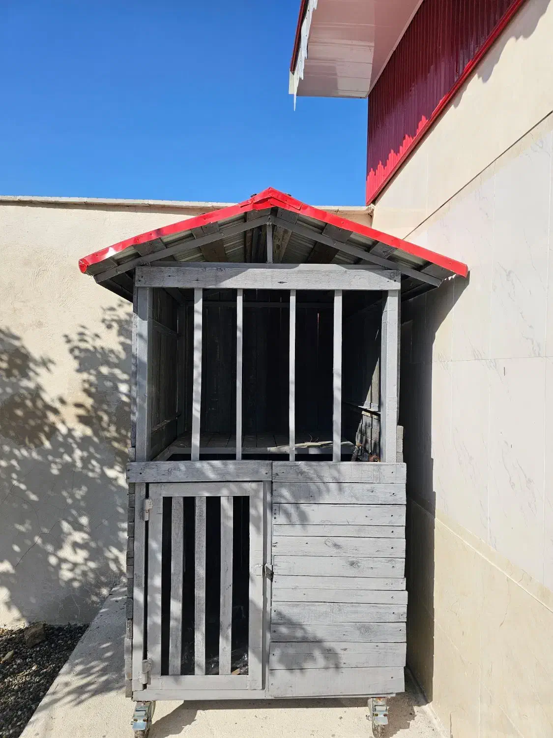 لانه سگ نراد آهن|لوازم جانبی حیوانات|رشت, منظریه|دیوار