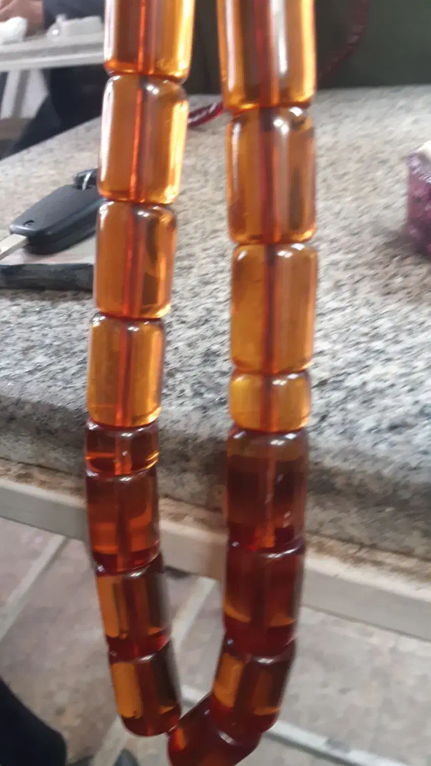 تسبیح کهربا المانی دانه درشت کهنه عطردار|کلکسیون اشیاء عتیقه|بناب, |دیوار