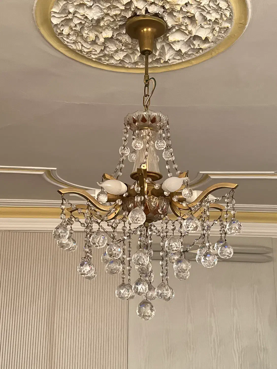 لوستر کریستالی ۶ شاخه سالم و تمیز|لوستر و چراغ آویز|لنگرود, |دیوار