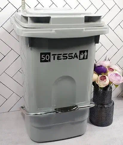 سطل زباله پدال فلزی|ظروف نگهدارنده، پلاستیکی، یک‌بارمصرف|شیراز, کوشک میدان|دیوار