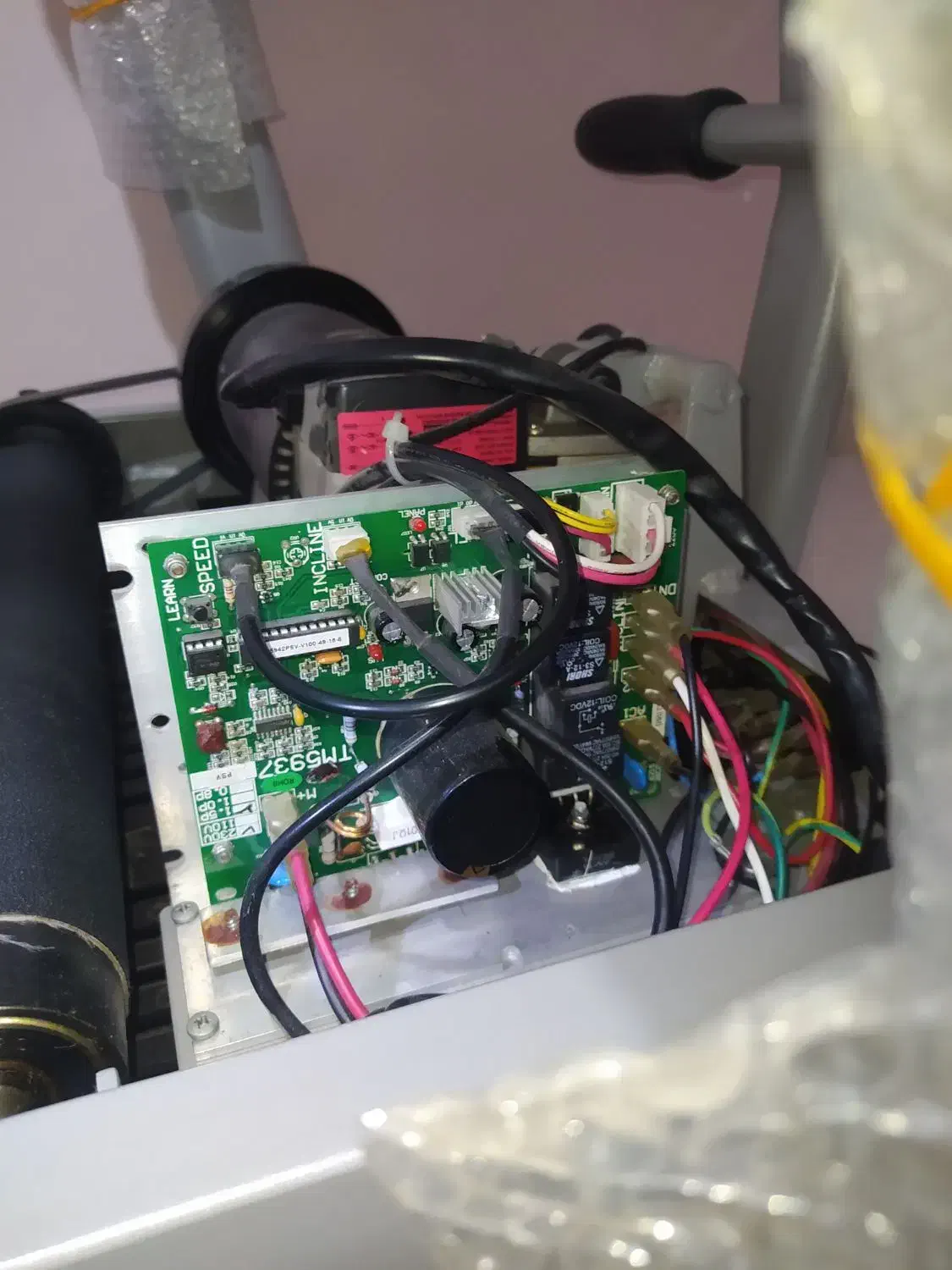 تعمیر و تعویض تسمه تردمیل سریع و منصفانه|خدمات پیشه و مهارت|قزوین, |دیوار