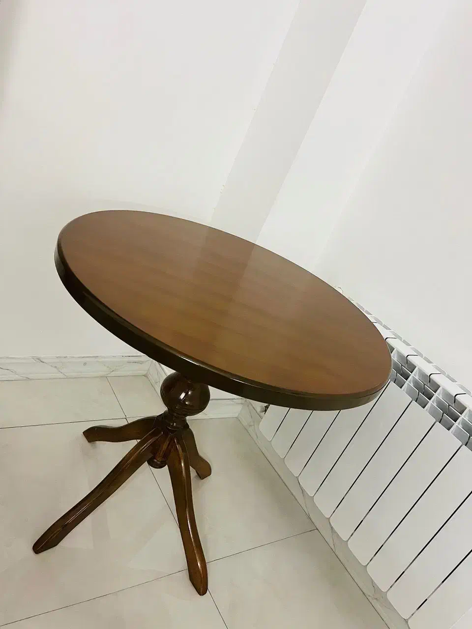 فروش میز گرد|میز و صندلی غذاخوری|رشت, دیانتی|دیوار