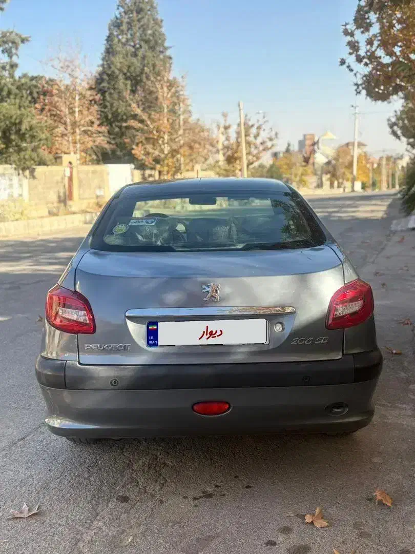 پژو 206SD V8 صندوقدار مدل 1395 خانگی فول|خودرو سواری و وانت|شیراز, شهرک بزین|دیوار