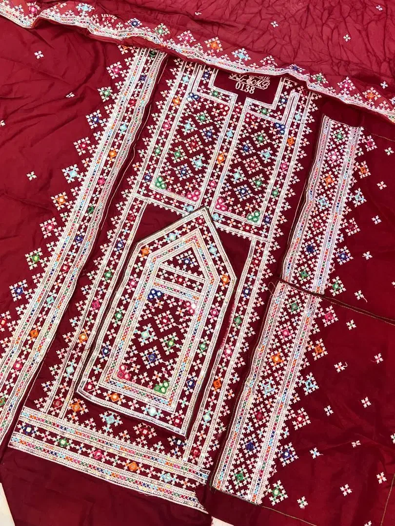 لباس چرخی|لباس|زاهدان, |دیوار