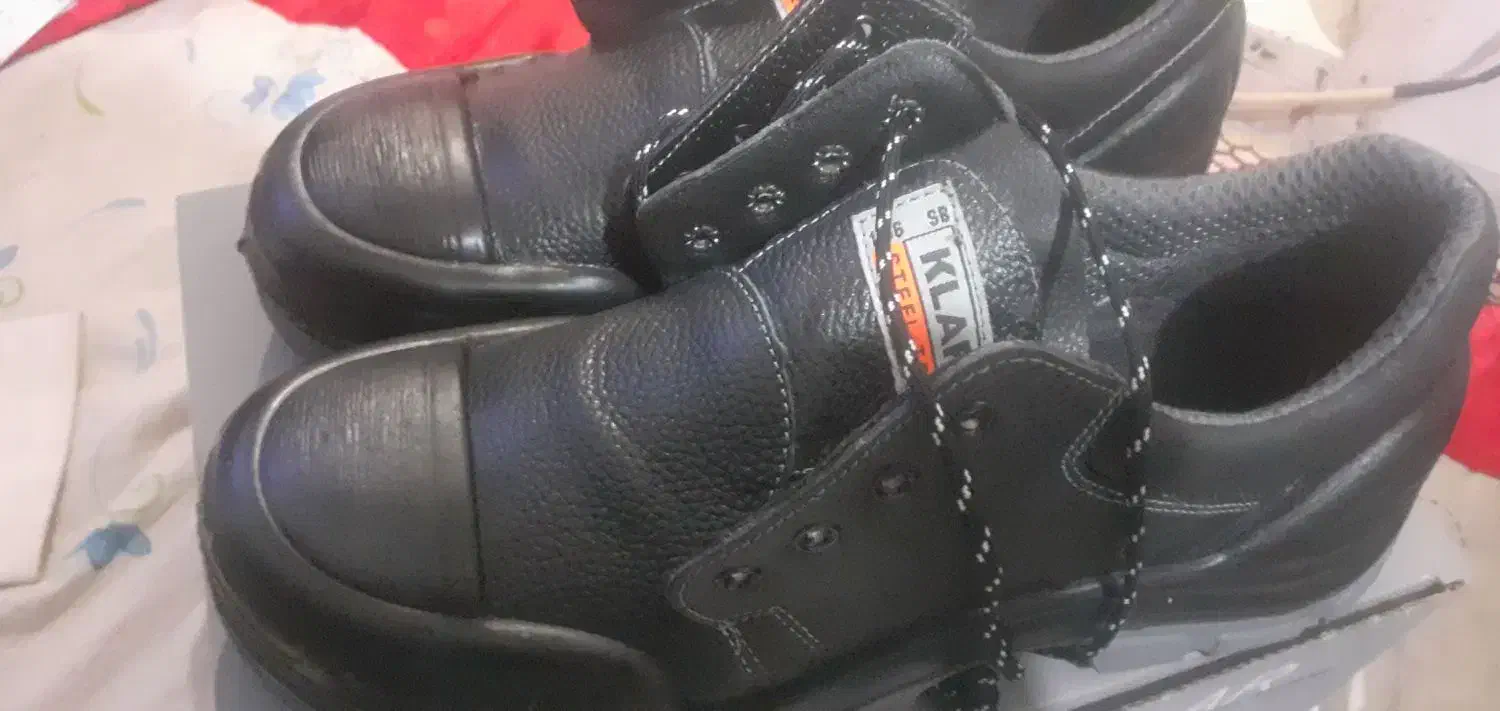 کفش اینمی کفش کار کلار نو نو|کیف، کفش، کمربند|قم, قلعه کامکار|دیوار