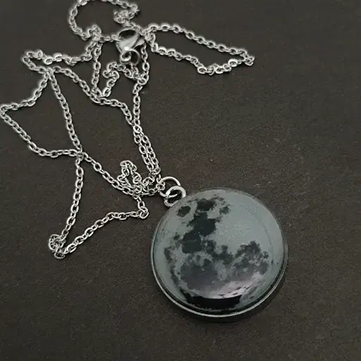 گردنبند ماه|بدلیجات|صومعه‌سرا, |دیوار