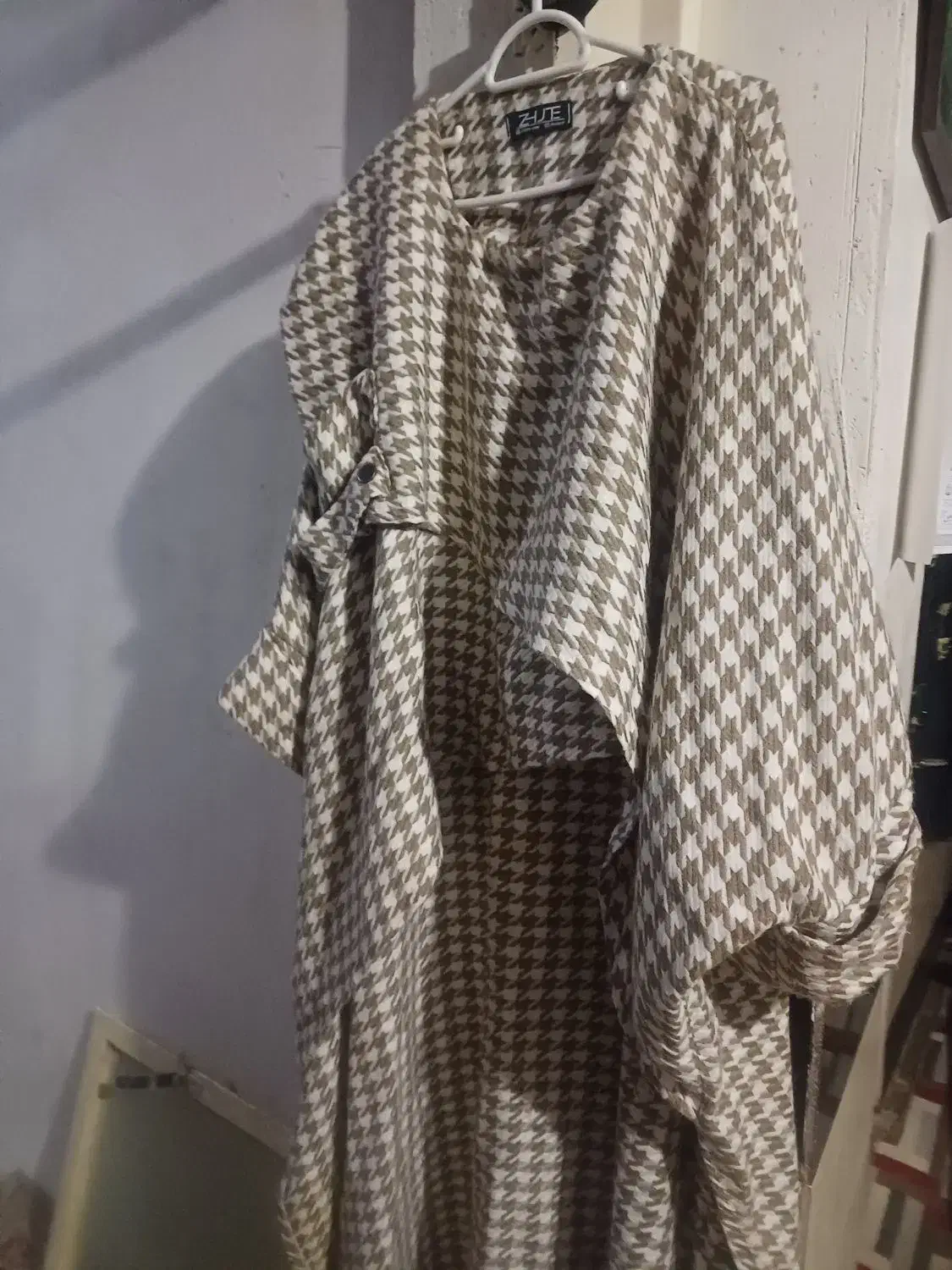 مانتو عبا برا زمستون ۱۳۰۰۰۰۰|لباس|دهدشت, |دیوار