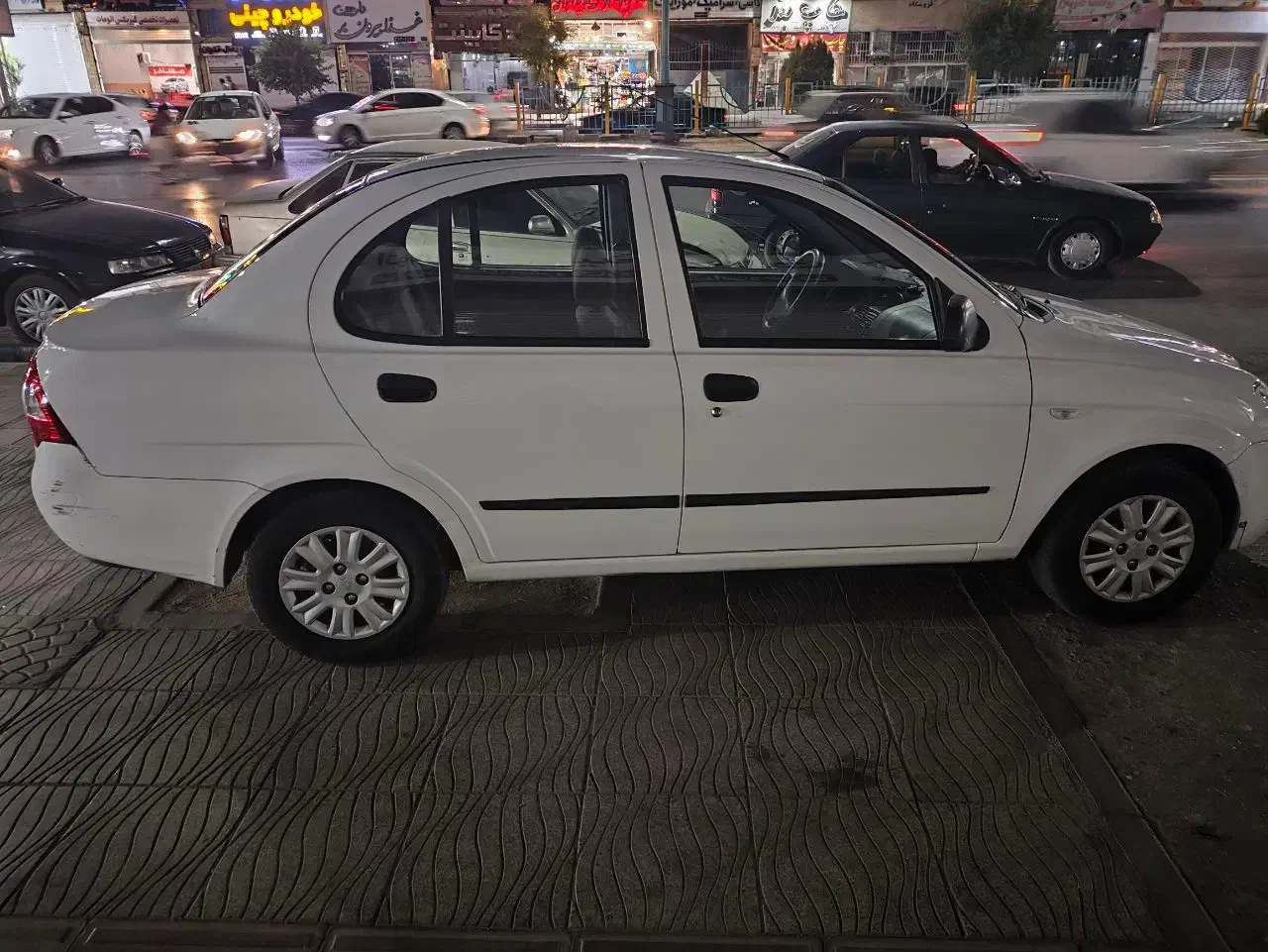 تیبا صندوقدار|خودرو سواری و وانت|یزد, |دیوار