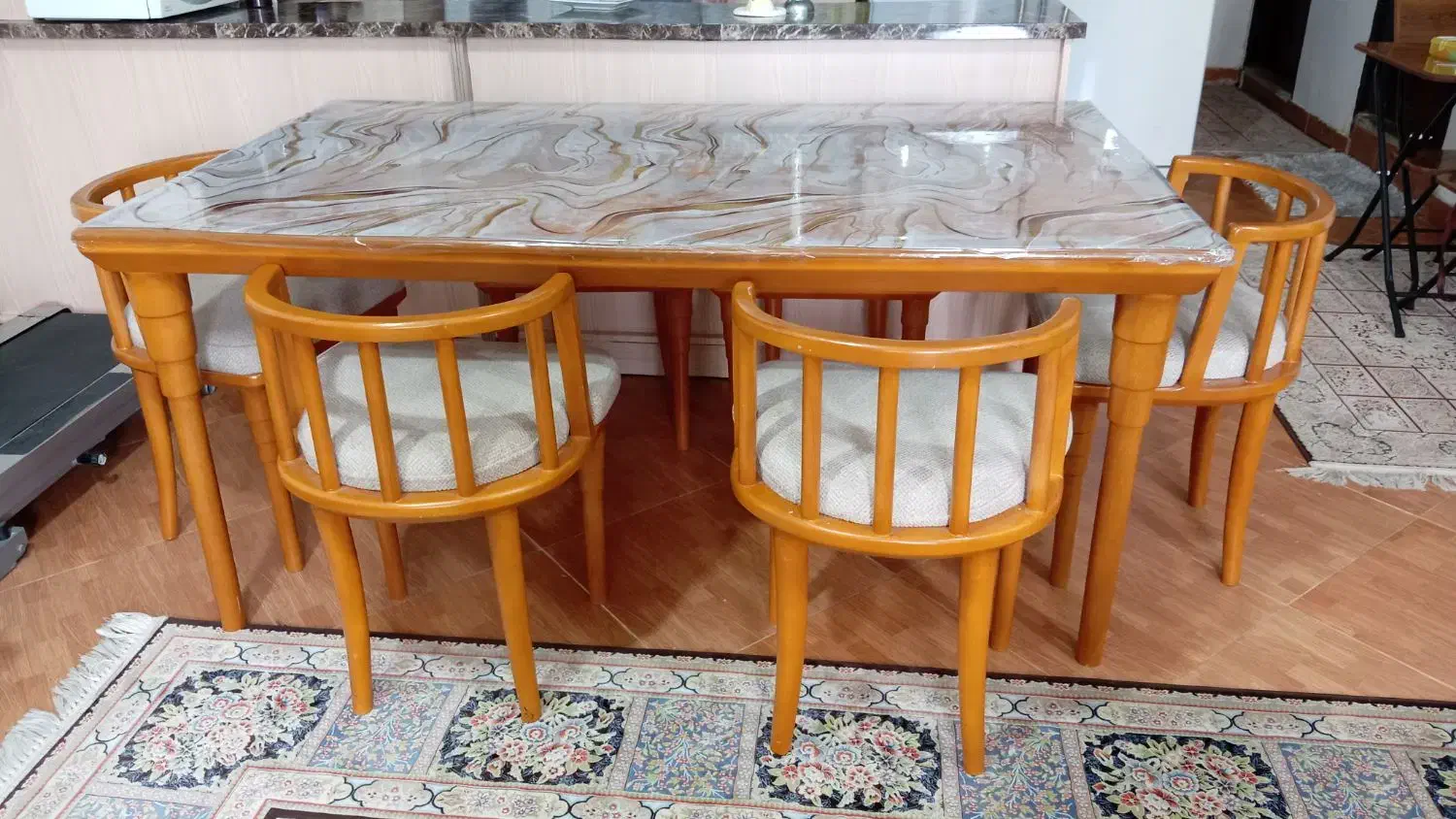 میز نهارخوری 6نفره|میز و صندلی غذاخوری|رشت, کوی مهر|دیوار