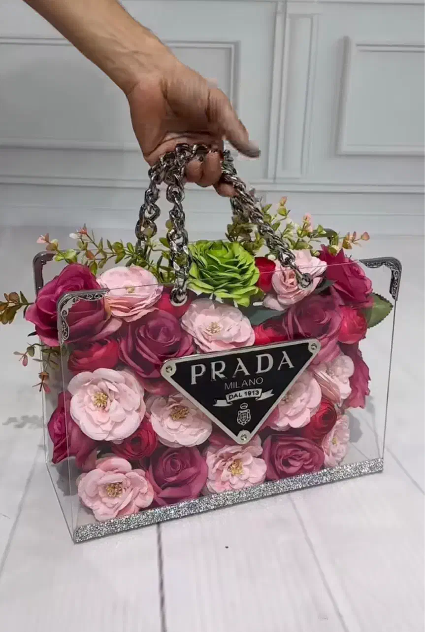 دسته گل باکسی ولنتاین کریسمس یلدا|گل و گیاه طبیعی|تهران, تهرانپارس غربی|دیوار