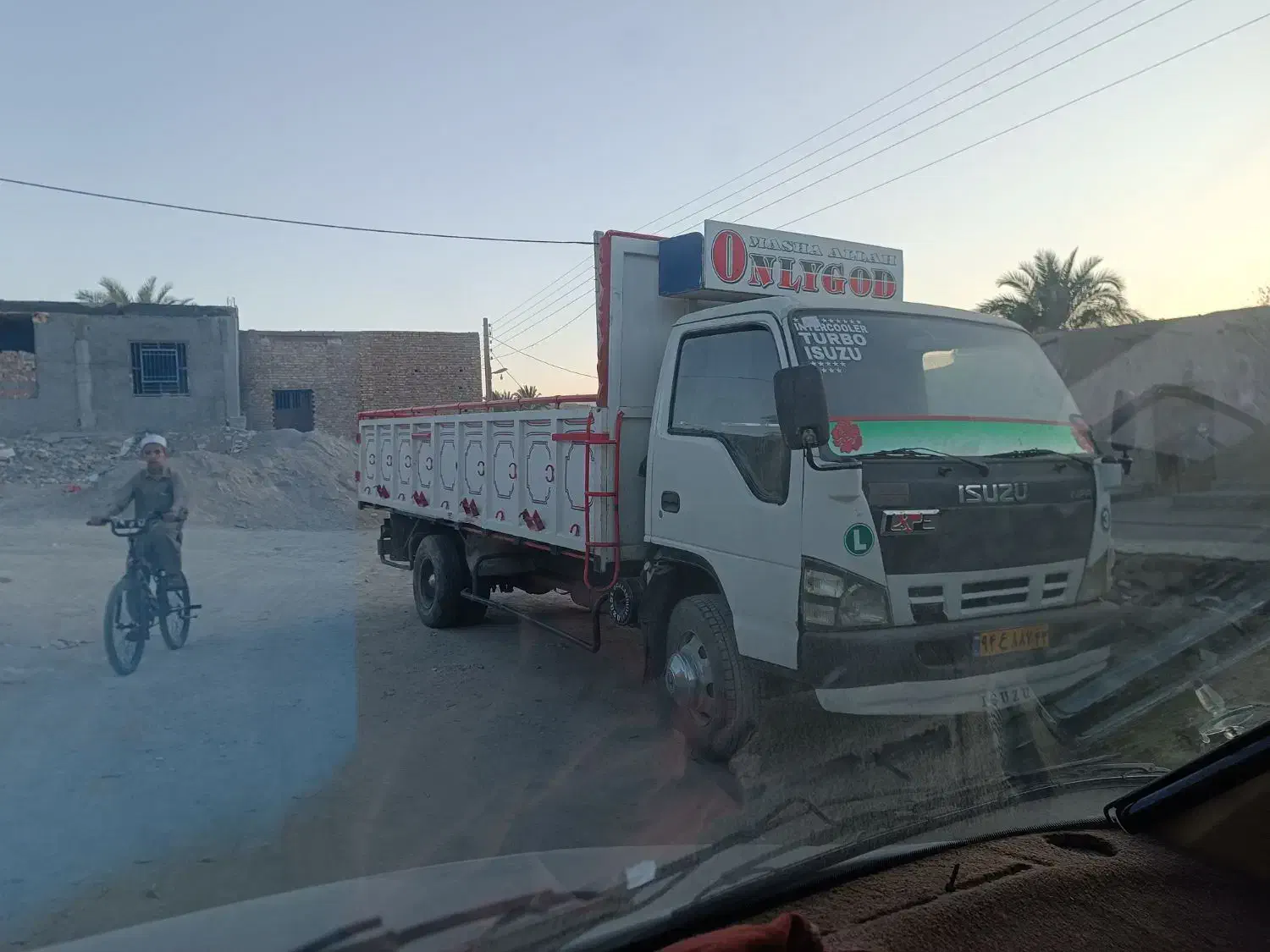 ماشین دیزلی ایسوزو مدل|خودرو سنگین|سراوان, |دیوار