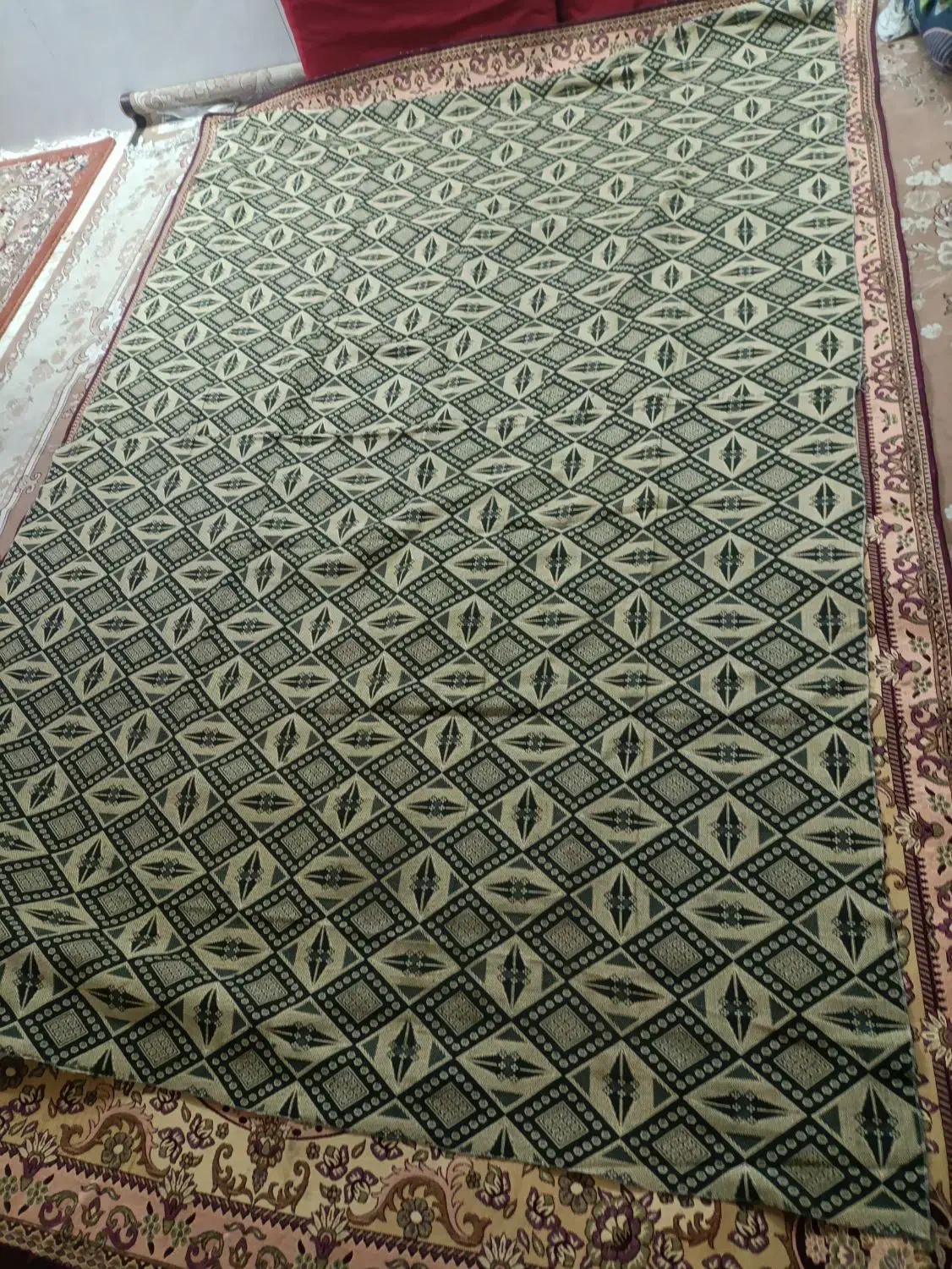 روفرشی|روفرشی|شهریار, کهنز|دیوار