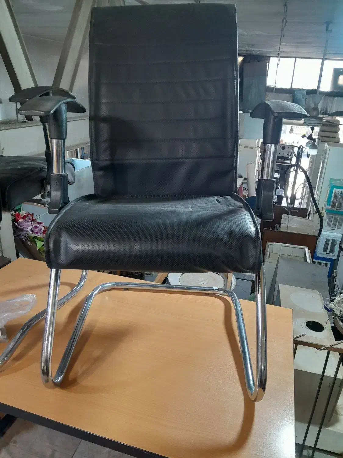 میز کنفرانس ام دی اف ،کتابخانه ،صندلی در حد نو|دفتر کار|قم, شهرک امام حسن|دیوار