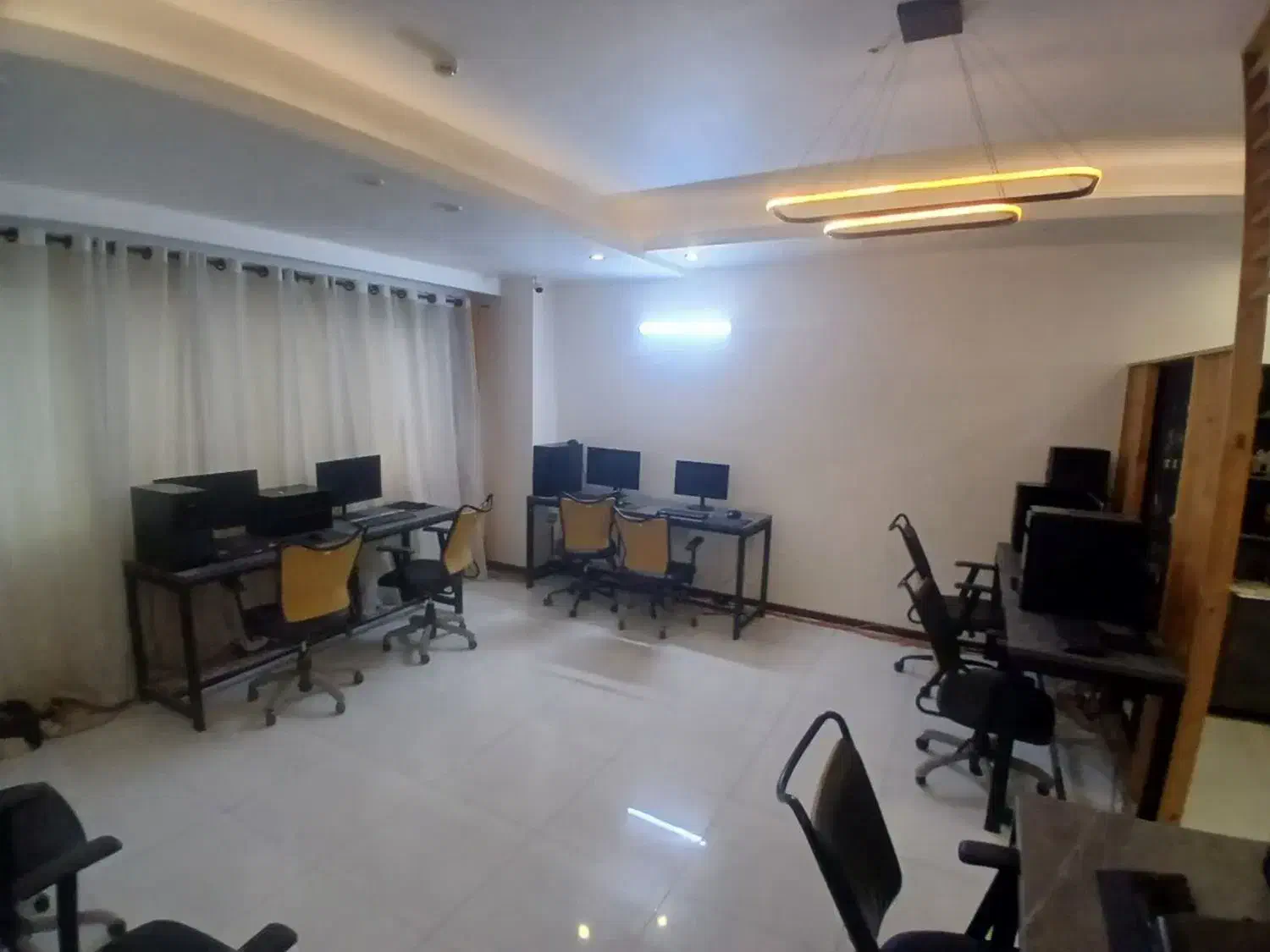 اجاره دفتر کار با تجهیزات|اجارهٔ دفتر کار، اتاق اداری، مطب|قم, قلعه یزدیها|دیوار