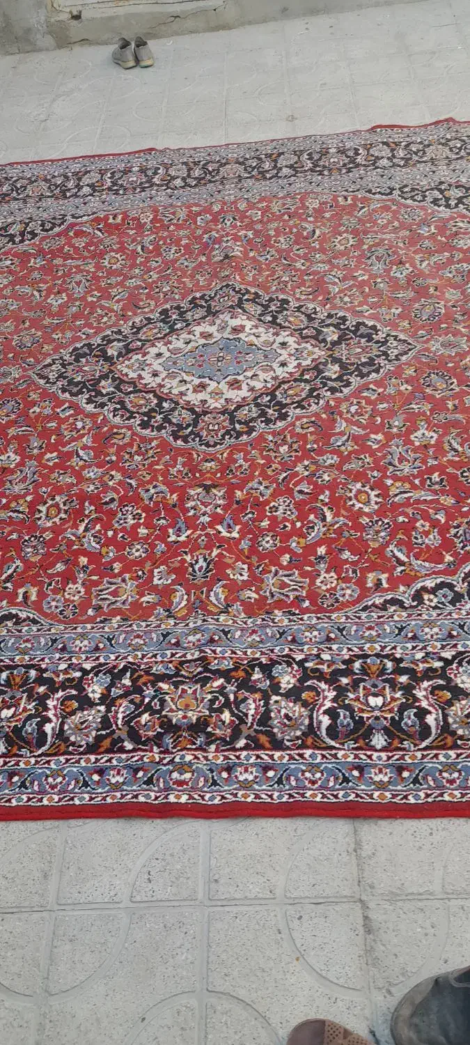 یک تخته فرش ۱۲متری صحیح وسالم|فرش|لار, |دیوار