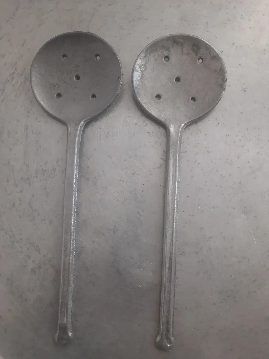 کفگیر روحی نونو|ظروف پخت‌وپز|دهلران, |دیوار