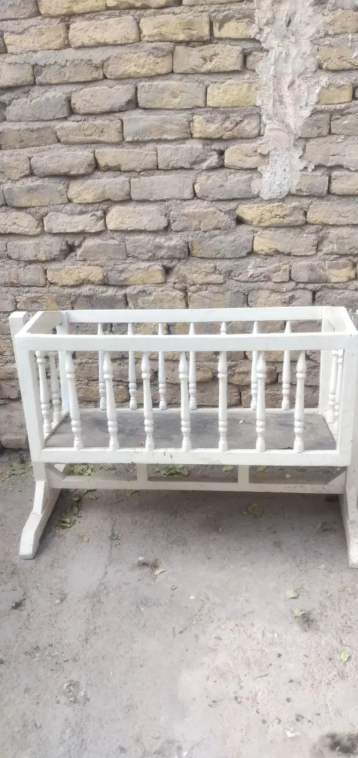 گهواره سنتی|تخت و صندلی بچه|شاهرود, |دیوار