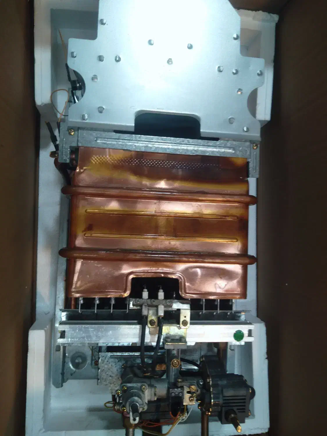 آبگرمکن بوتان آیوناز درحدنو|آبگرمکن، پکیج، شوفاژ|شهرکرد, |دیوار