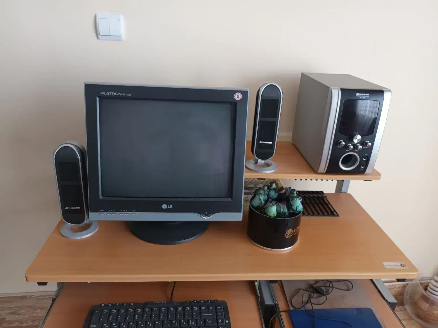 کامپیوتر  ال جی|رایانه رومیزی|بروجرد, |دیوار