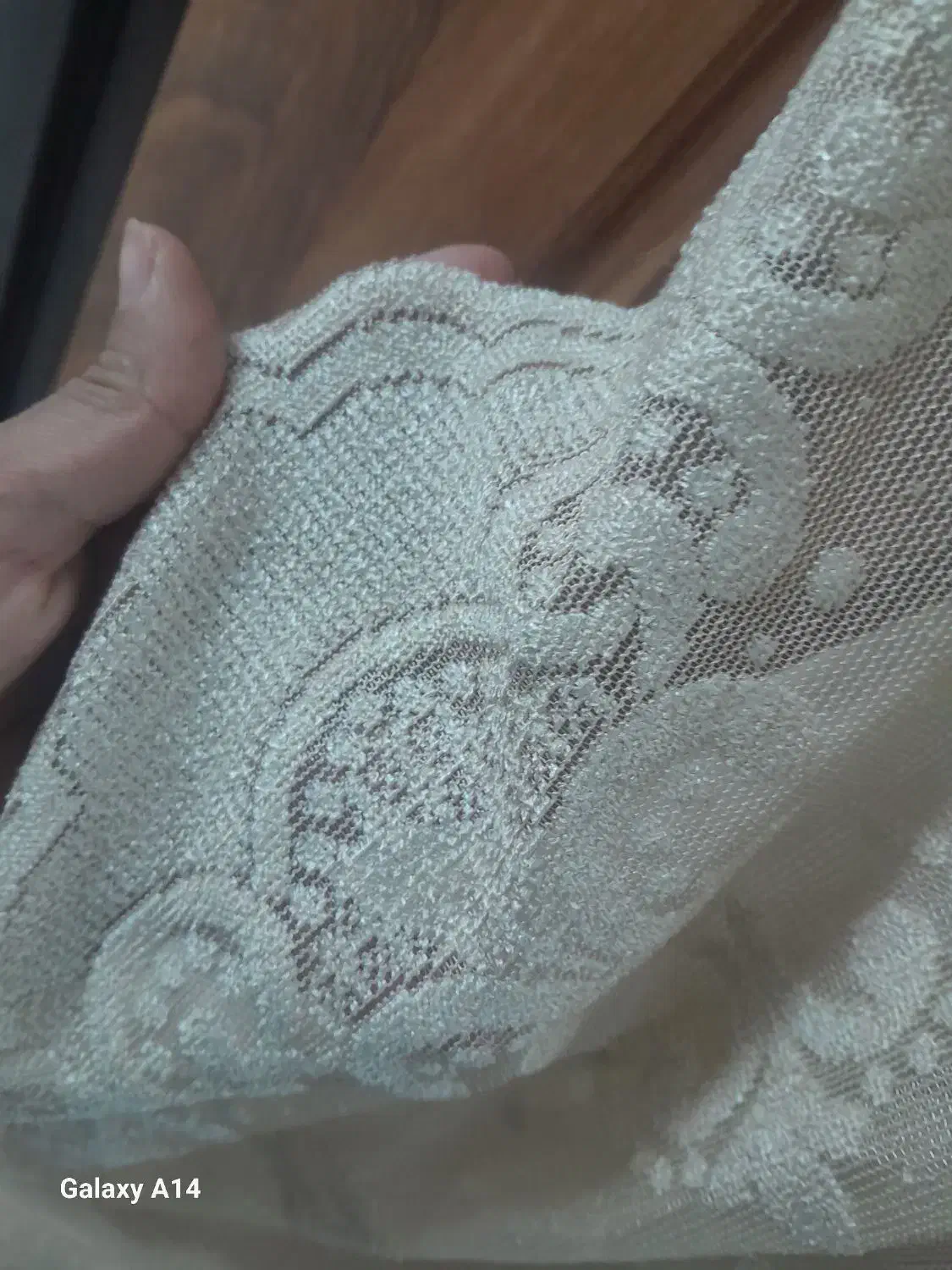 پرده تزئینی و دستک تورحاشیه دار و چوب پرده گرد|پرده، رانر، رومیزی|مشهد, حجاب (شهرک غرب)|دیوار