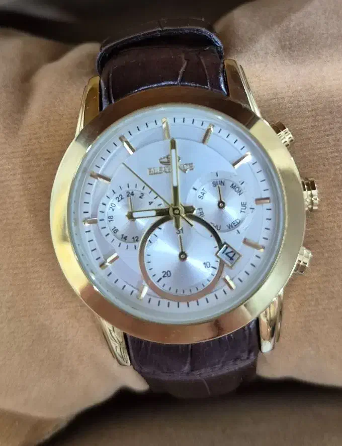 ساعت الگانس|ساعت|اندیمشک, |دیوار