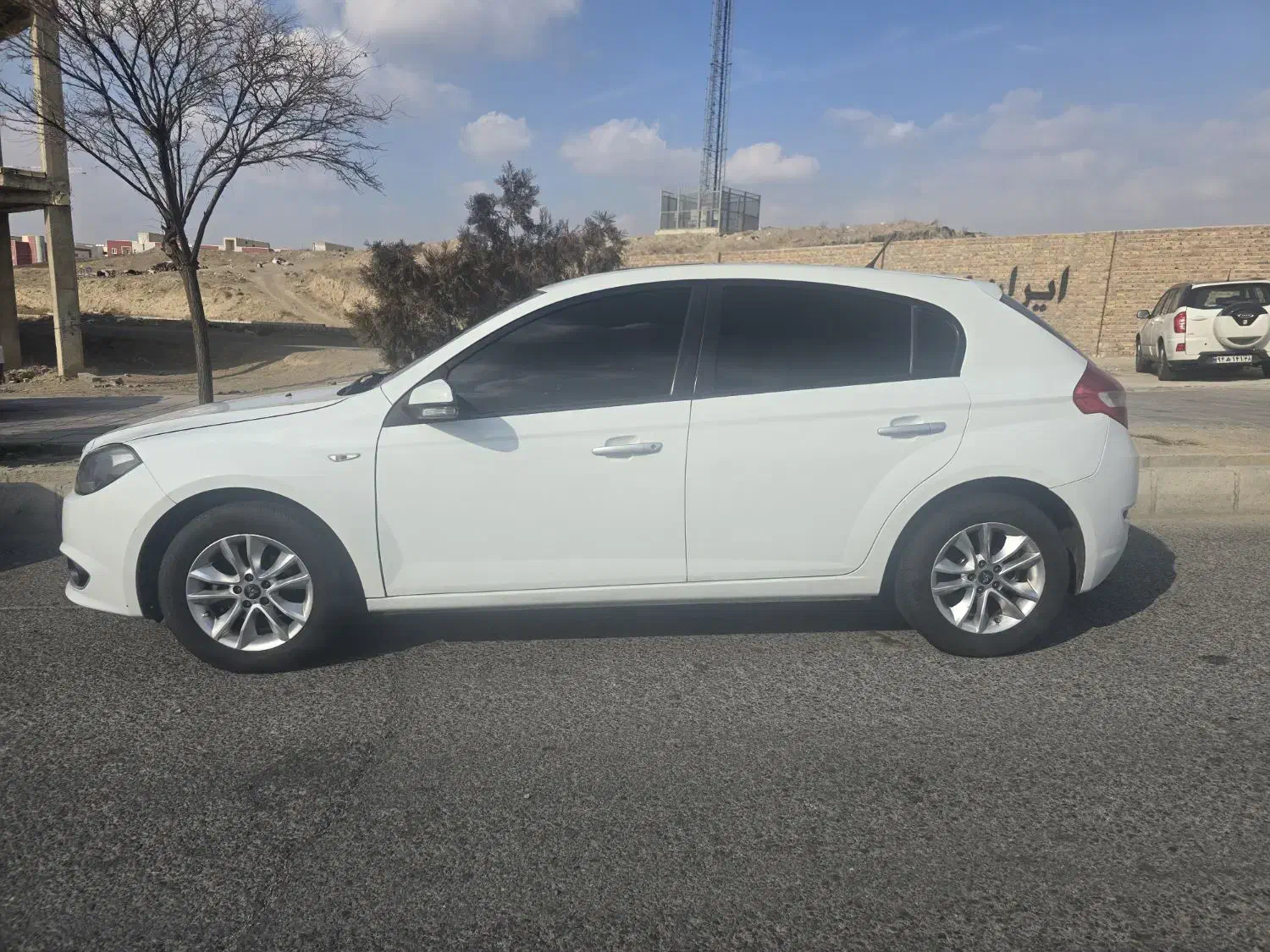 برلیانس ۳۲۰ موتور بزرگ1650دنده ای|خودرو سواری و وانت|محمدشهر, شهرک پیام (مهرالبرز)|دیوار