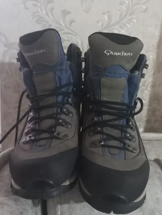 کفش کوهنوردی حرفه ای کچوا|کوهنوردی و کمپینگ|تهران, فلسطین (میدان انقلاب)|دیوار