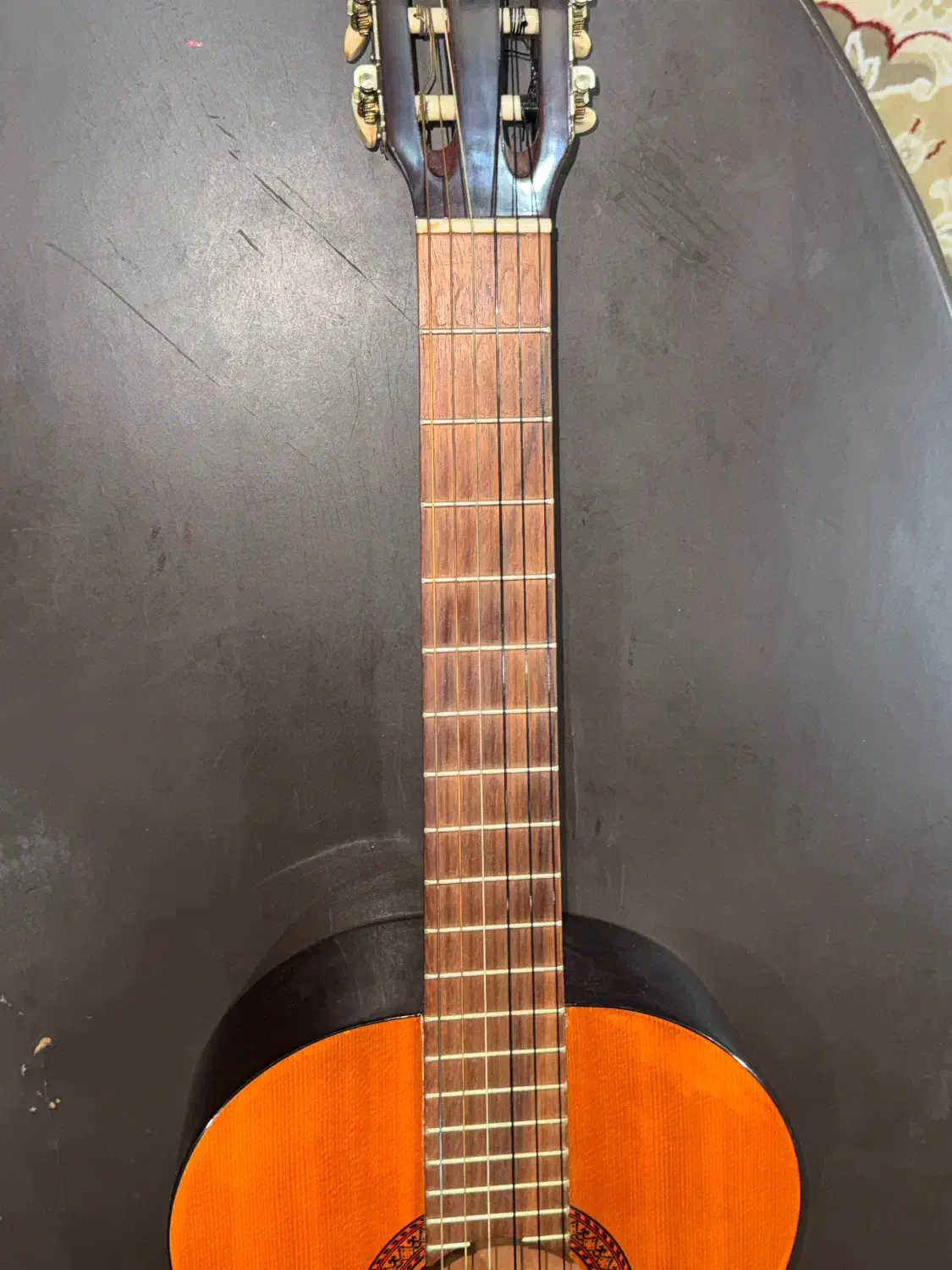 گیتار|گیتار، بیس، امپلیفایر|رشت, رشتیان|دیوار